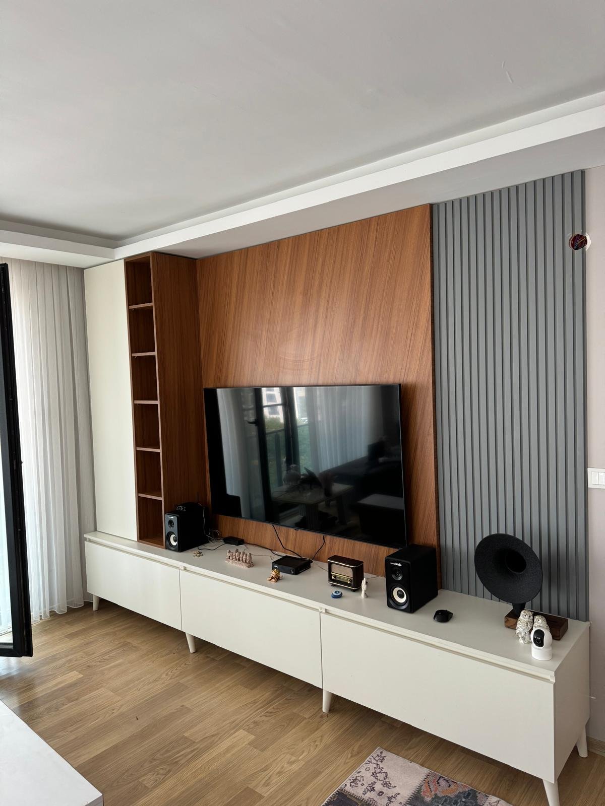 Tv Üniteleri